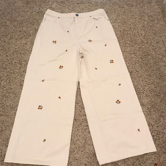 Cute sunflower cropped pants - Picture 1 of 8